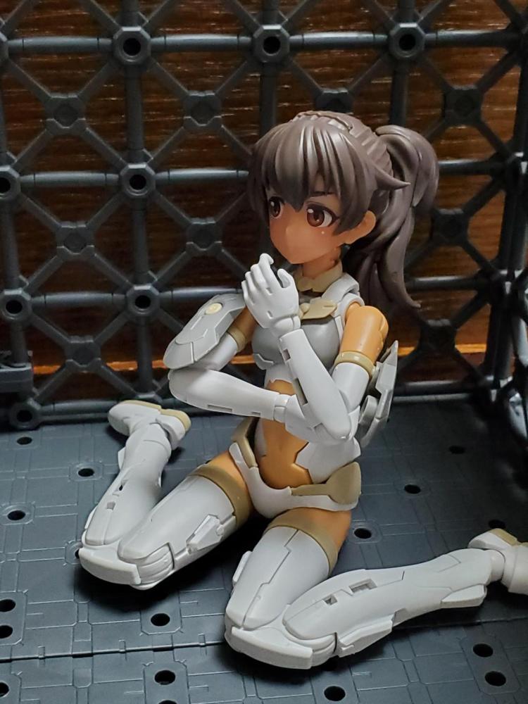 考え中……