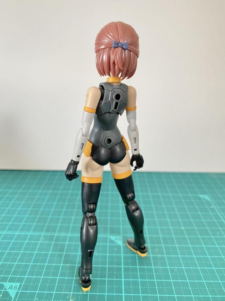 背面
