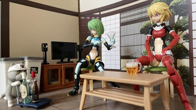 「ちょっと、おかわりはまだなの！？」