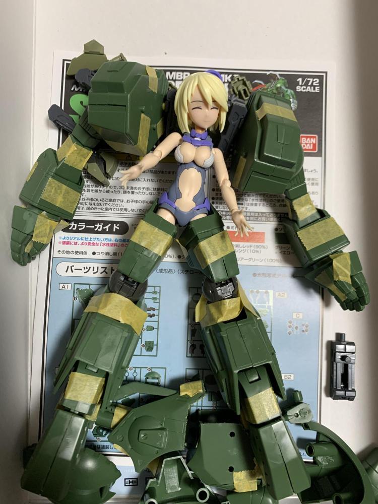 まずは軽く合わせてパーツ配置を検討w