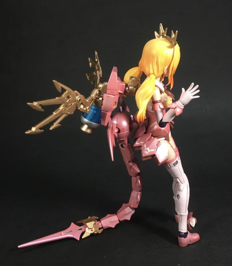 尻尾で支えて背面