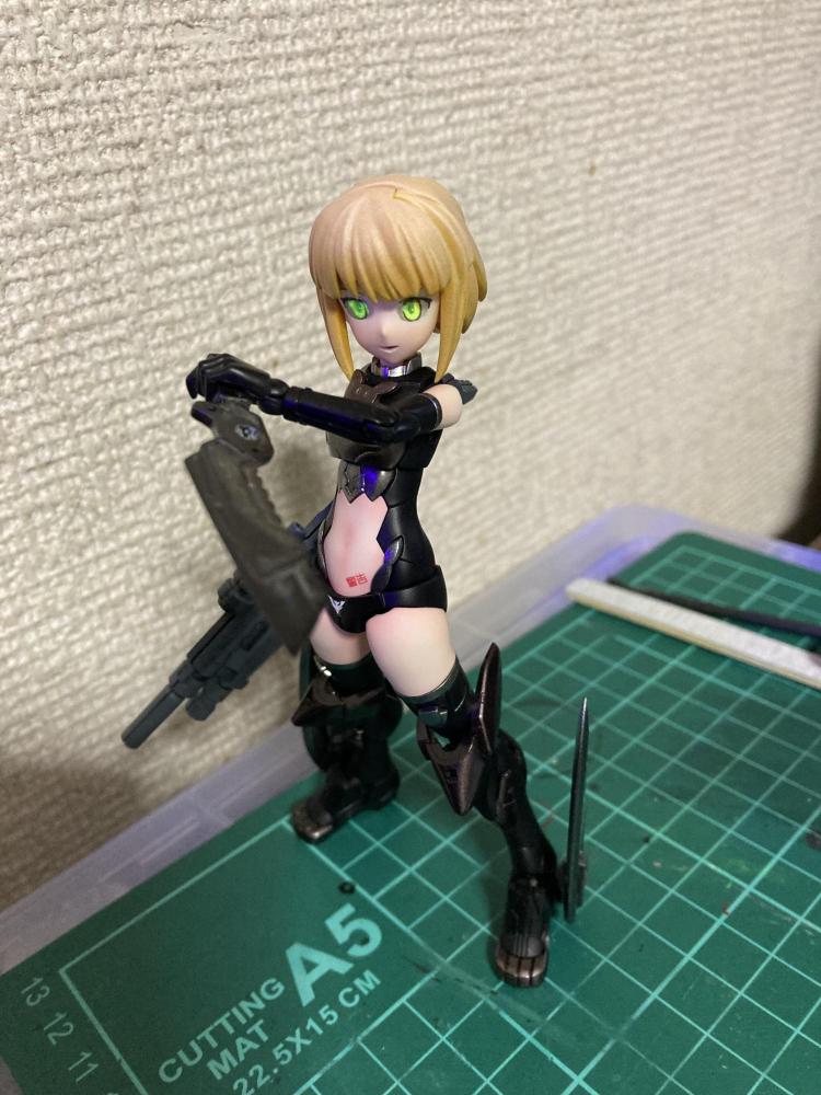 紫外線で目が光ります