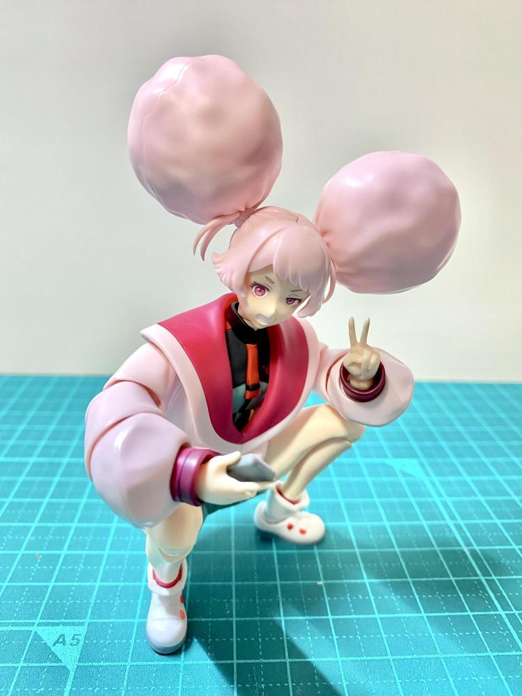 手足と服装を替えてみる