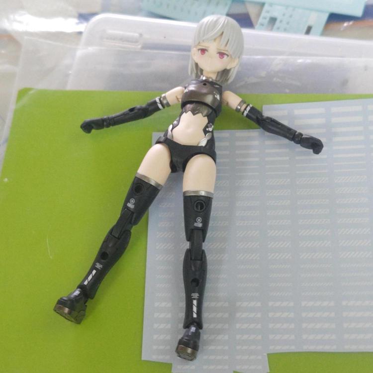 ヘアパーツは何種類か用意する予定