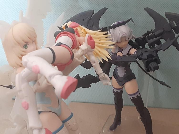 危機一髪！一先ず退却
