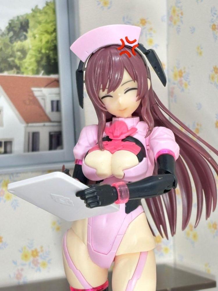 ○○さーん。そこは脱がなくていいですよ〜💢