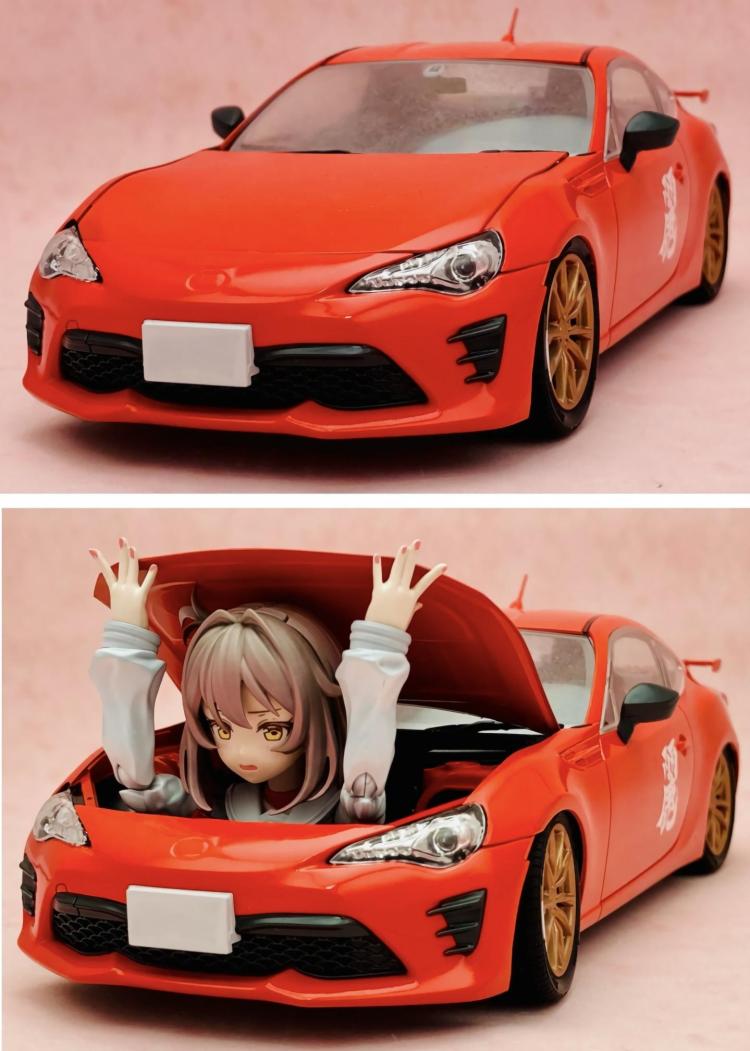 　　　　　　　\ﾊﾟｶｯ/