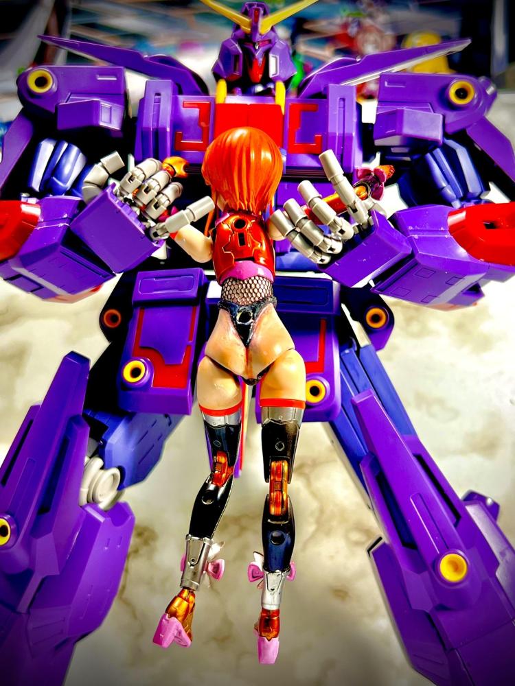 サイコガンダムMKⅡをバックに③