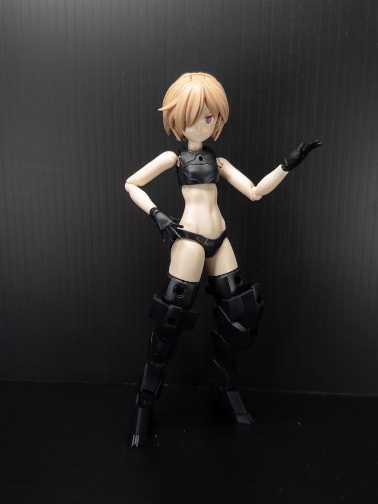 トレーニングルームの主、レナ