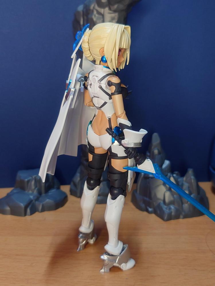 凛々しきその後ろ姿に