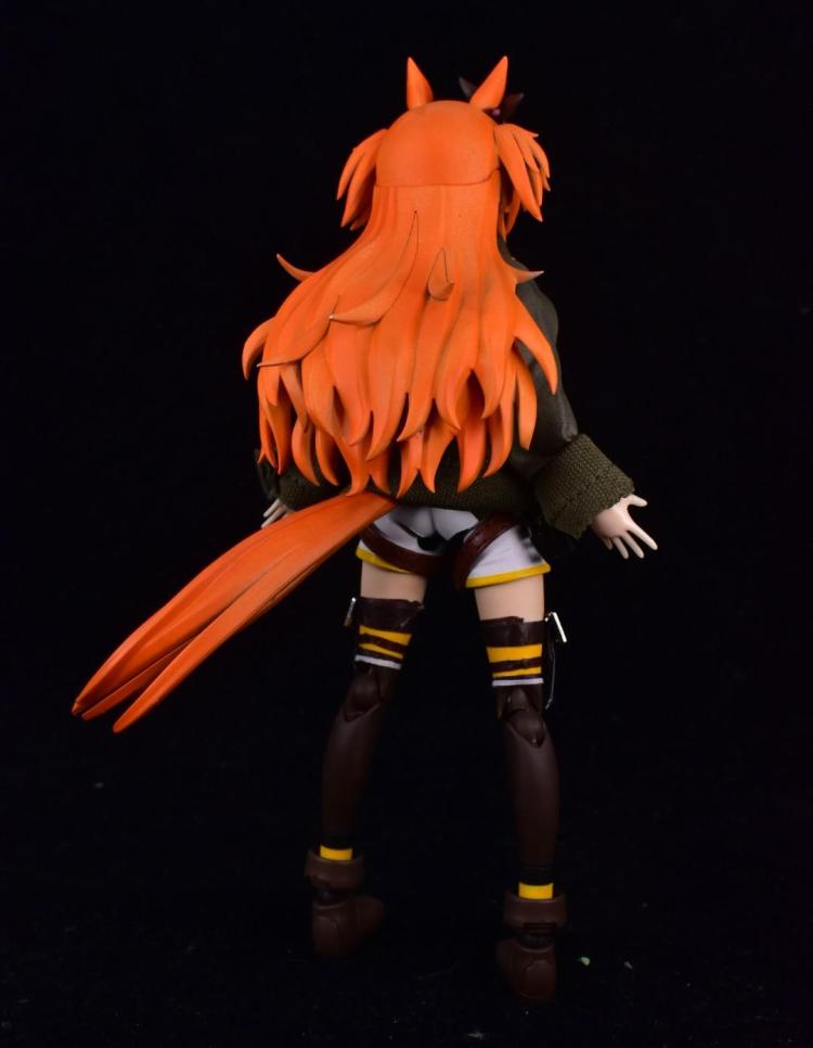 背面