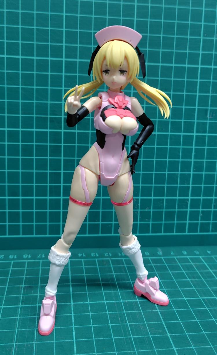 エイダーコスチュー厶と体育座り